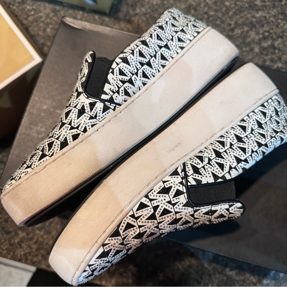 Michael Kors slide sneakers - Picture 8 of 14